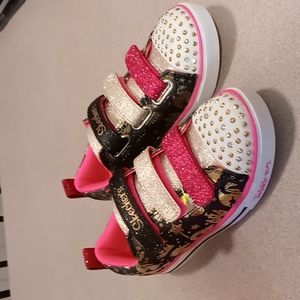 Skechers Twinkle Toes Light Up Sneakers in size 1 new in box